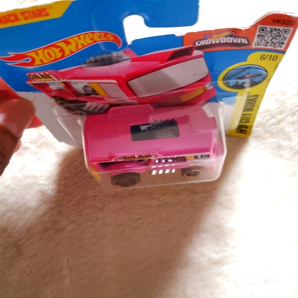 📣5 for $20!📣 Hot Wheels Track Stars City Works Truck - Chill Mill - Picture 2 of 3